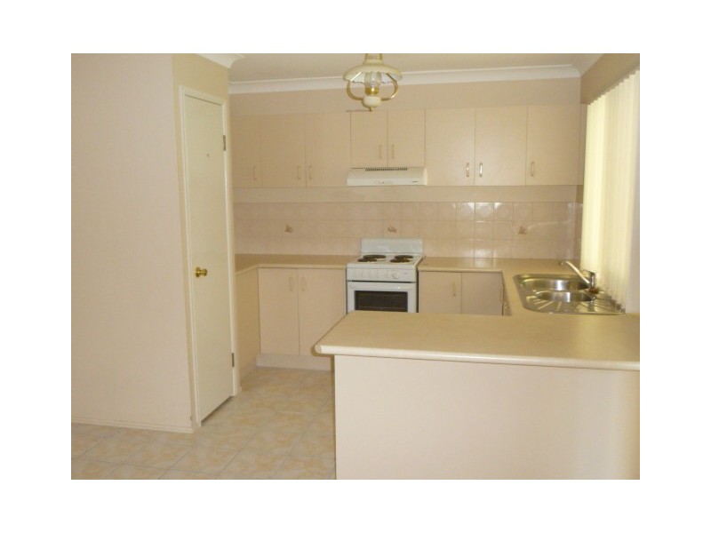 40 Grove Rd, Edens Landing QLD 4207