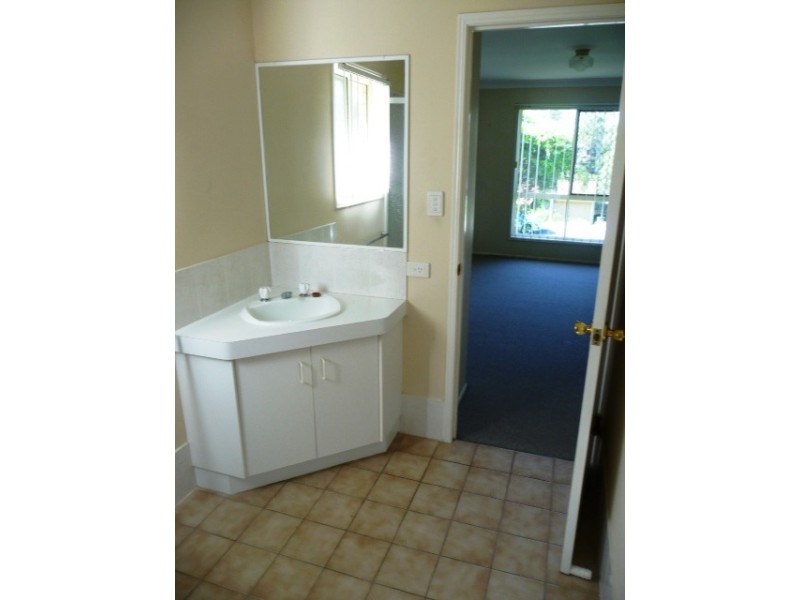 40 Grove Rd, Edens Landing QLD 4207