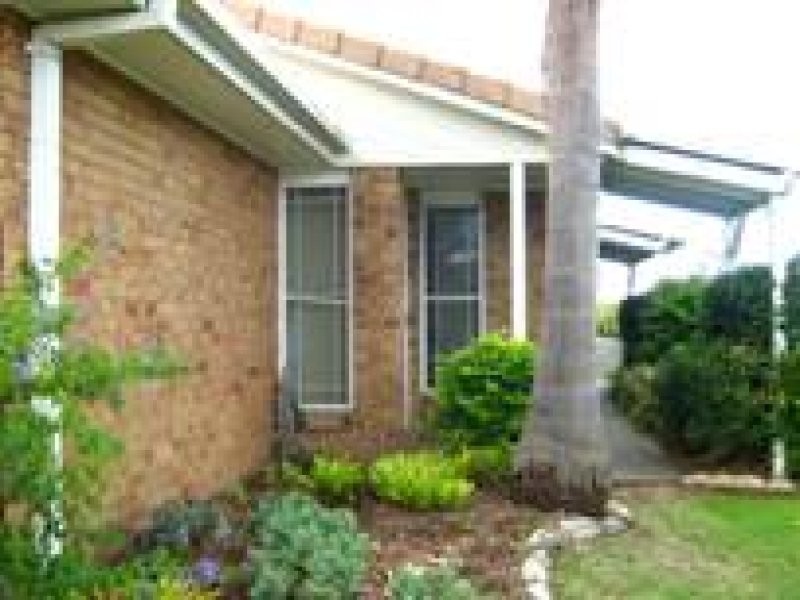 16 Eira Crt, Edens Landing QLD 4207