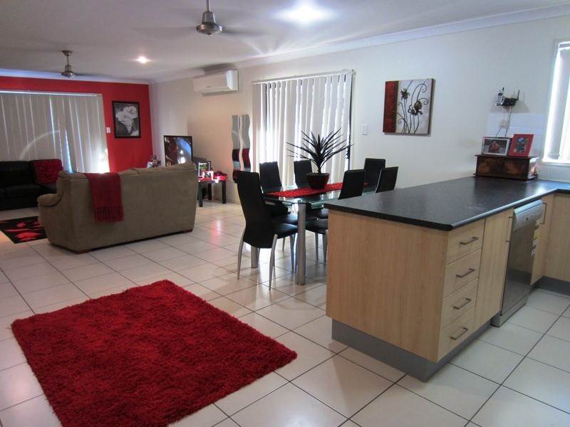 Mount Warren Park QLD 4207