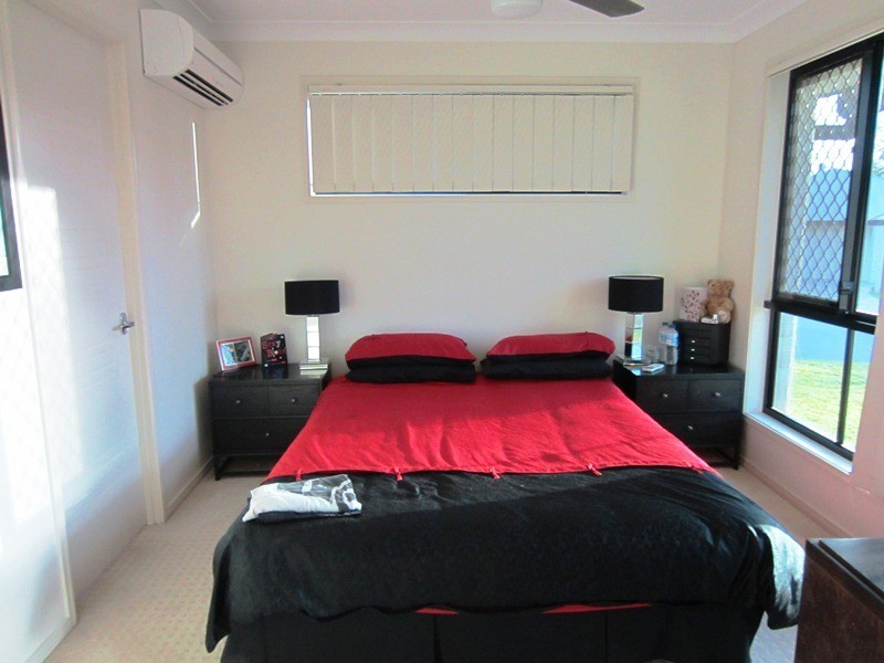 Mount Warren Park QLD 4207