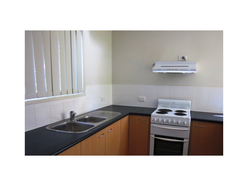 6/2 Tingi Ave, Tanah Merah QLD 4128