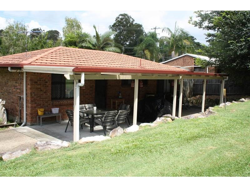 Edens Landing QLD 4207