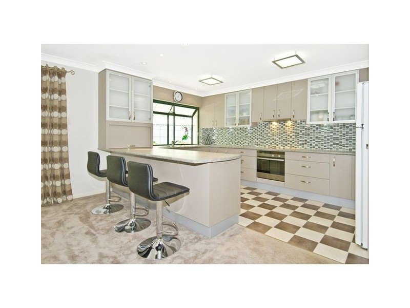 16 Rae Crt, Mount Warren Park QLD 4207