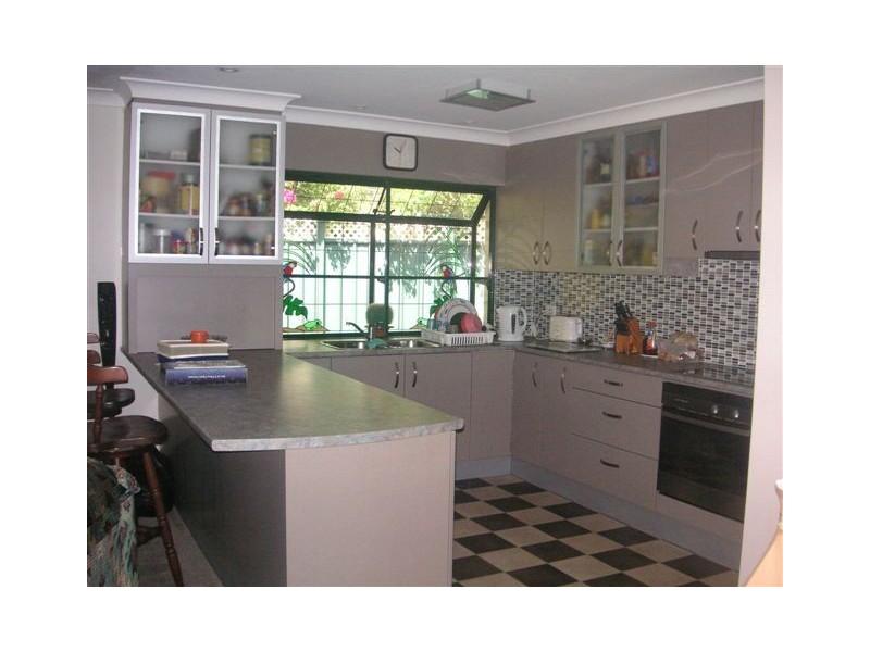 16 Rae Crt, Mount Warren Park QLD 4207