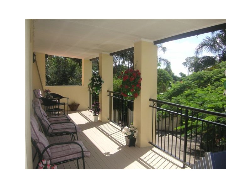 16 Rae Crt, Mount Warren Park QLD 4207