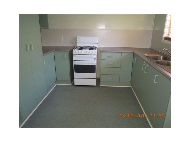 21 Hughes St, Eagleby QLD 4207