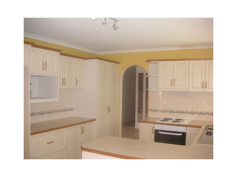 9 Fumitery Crt, Shailer Park QLD 4128