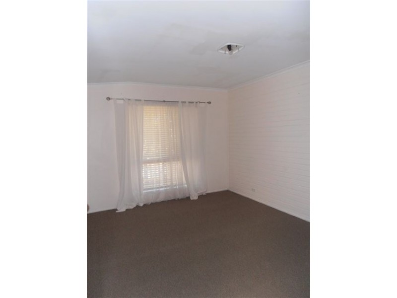 9 Fumitery Crt, Shailer Park QLD 4128