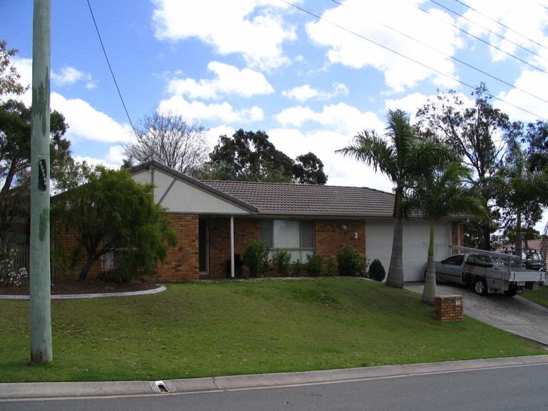 3 Clayton Drive, Edens Landing QLD 4207