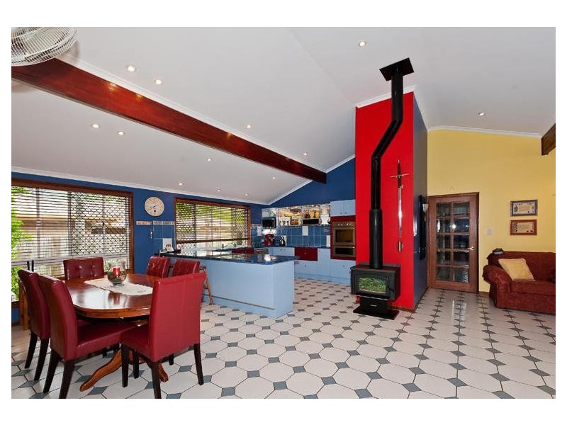 43 Yvonne Cres, Mount Warren Park QLD 4207