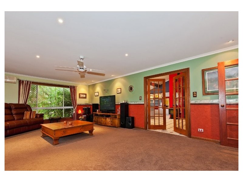 43 Yvonne Cres, Mount Warren Park QLD 4207