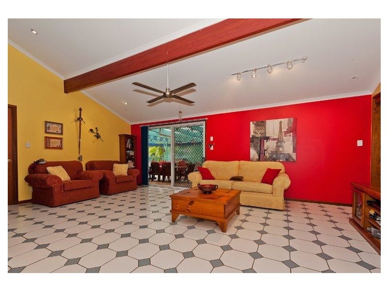 43 Yvonne Cres, Mount Warren Park QLD 4207