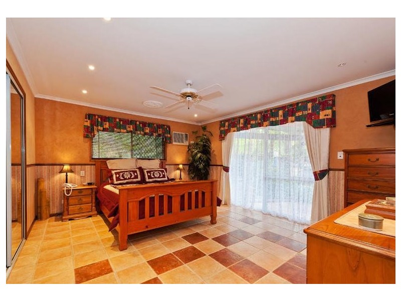 43 Yvonne Cres, Mount Warren Park QLD 4207