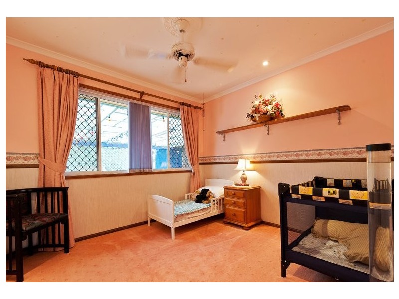 43 Yvonne Cres, Mount Warren Park QLD 4207