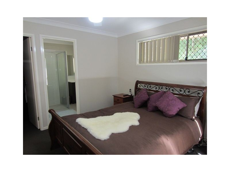 34 Mossman Pde, Waterford QLD 4133
