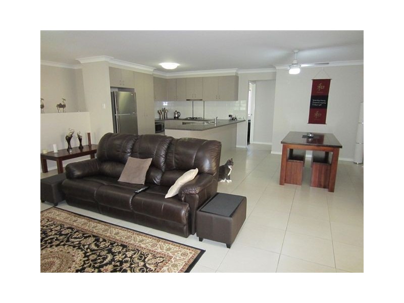 34 Mossman Pde, Waterford QLD 4133