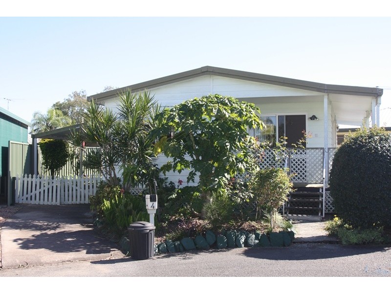 4 Gemstone Court, Palm Lake Resort, Bethania QLD 4205