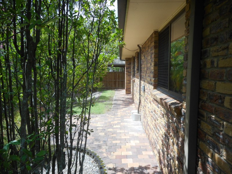 46 Highview Tce, Daisy Hill QLD 4127