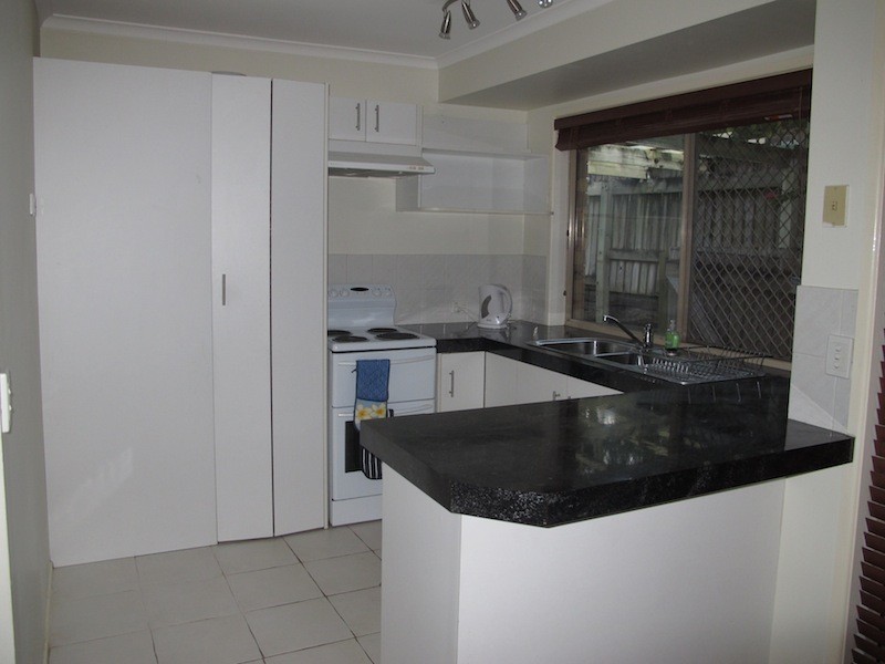 1 Settler Place, Edens Landing QLD 4207