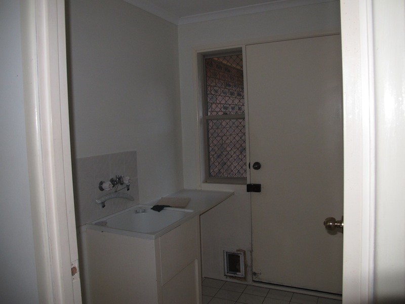 1 Settler Place, Edens Landing QLD 4207