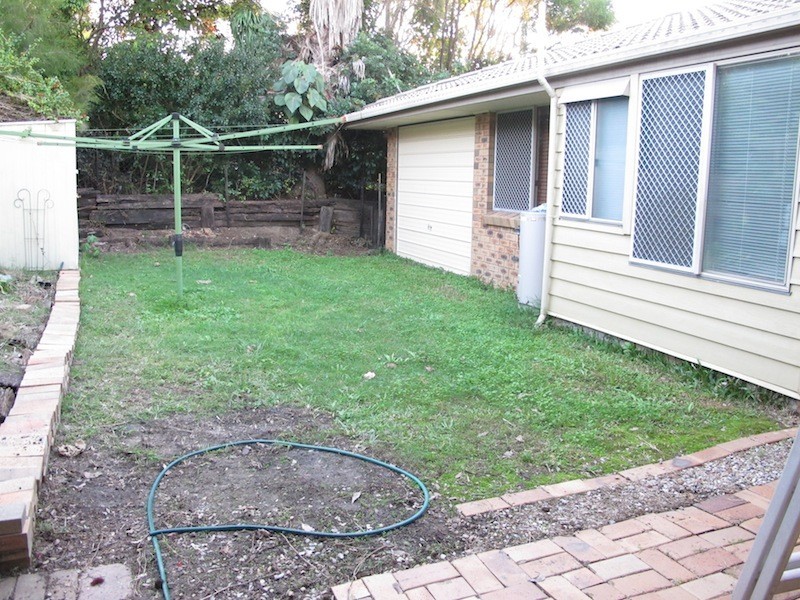 1 Settler Place, Edens Landing QLD 4207