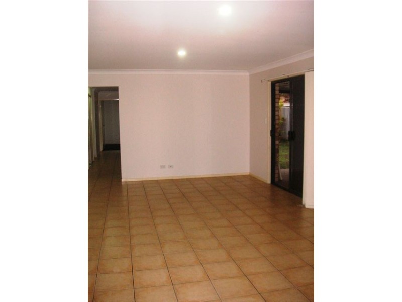 12 Mt View Crescent, Mount Warren Park QLD 4207