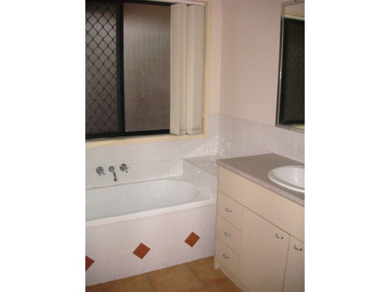 12 Mt View Crescent, Mount Warren Park QLD 4207