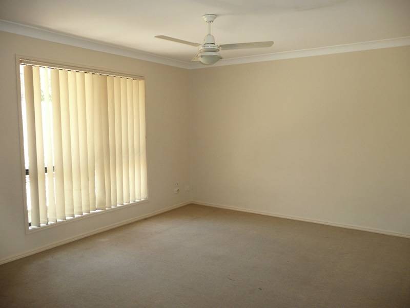 9 Nexus Close, Edens Landing QLD 4207