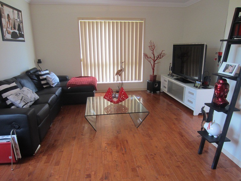 51 Grove Road, Edens Landing QLD 4207