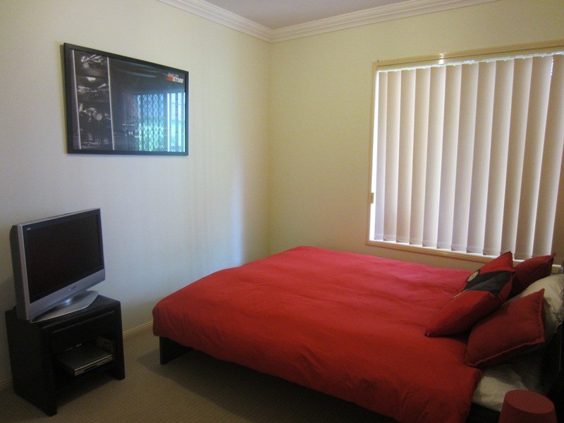 51 Grove Road, Edens Landing QLD 4207