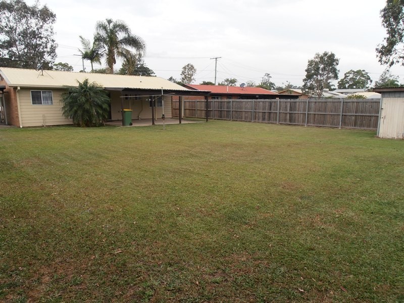 8 Lomic Crt, Eagleby QLD 4207