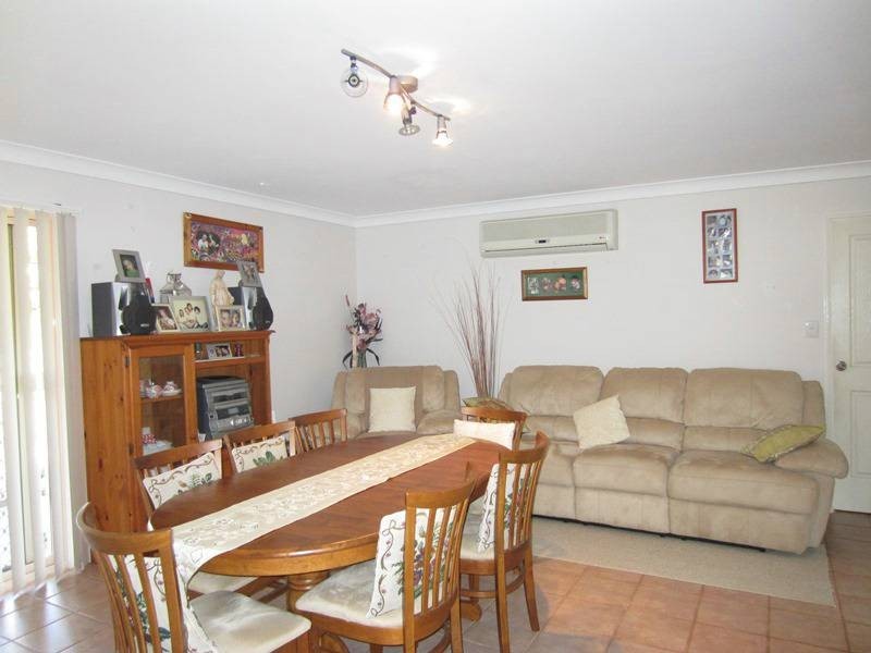 27 Grehan Cres, Mount Warren Park QLD 4207