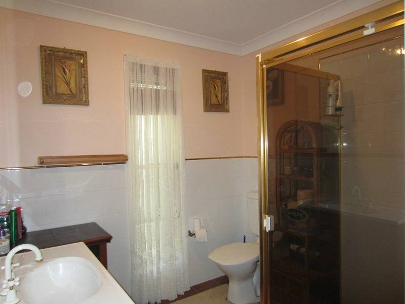 27 Grehan Cres, Mount Warren Park QLD 4207