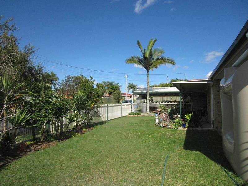 27 Grehan Cres, Mount Warren Park QLD 4207