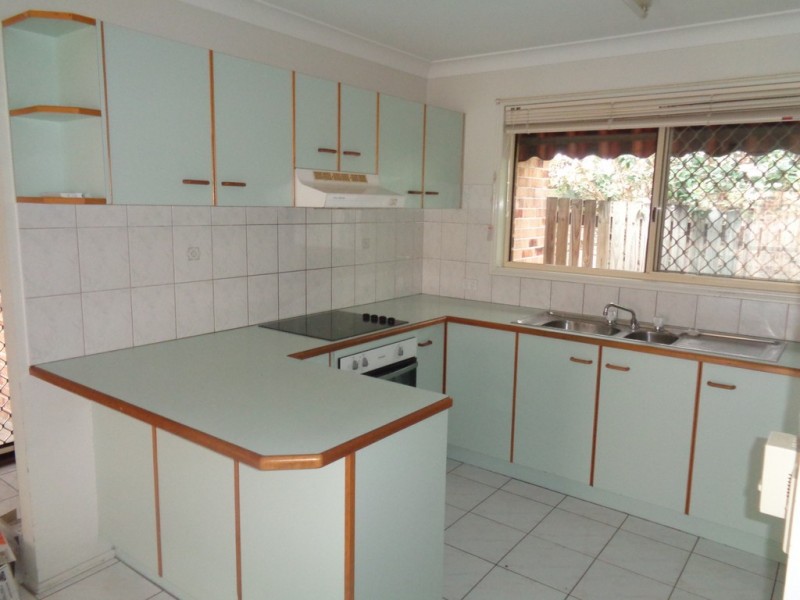 8 Coventry Crt, Slacks Creek QLD 4127