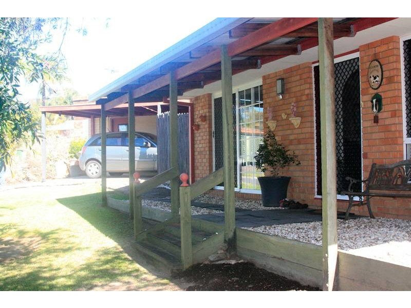 4 Tregana Cct, Edens Landing QLD 4207