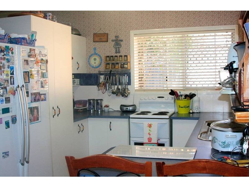 4 Tregana Cct, Edens Landing QLD 4207
