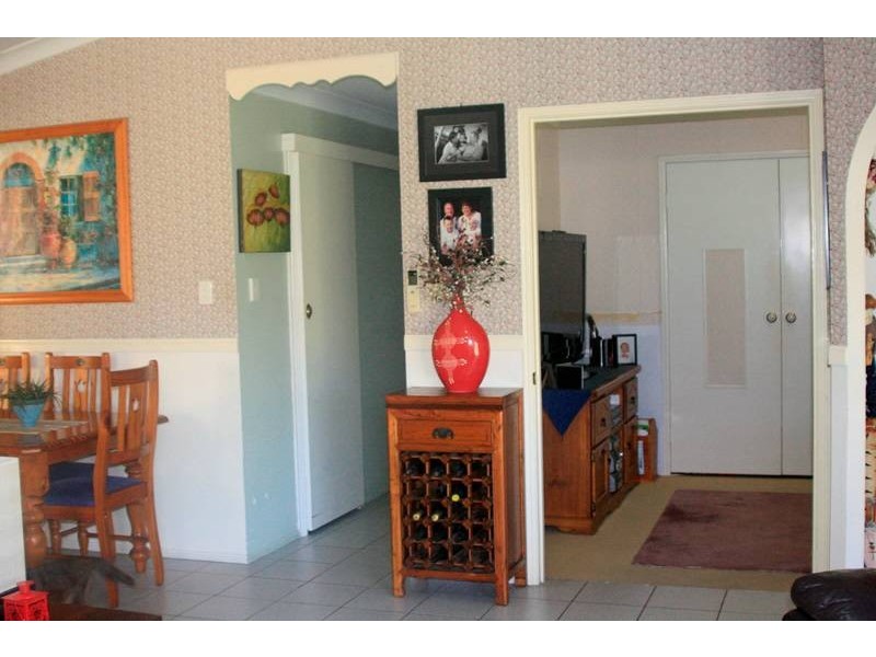 4 Tregana Cct, Edens Landing QLD 4207