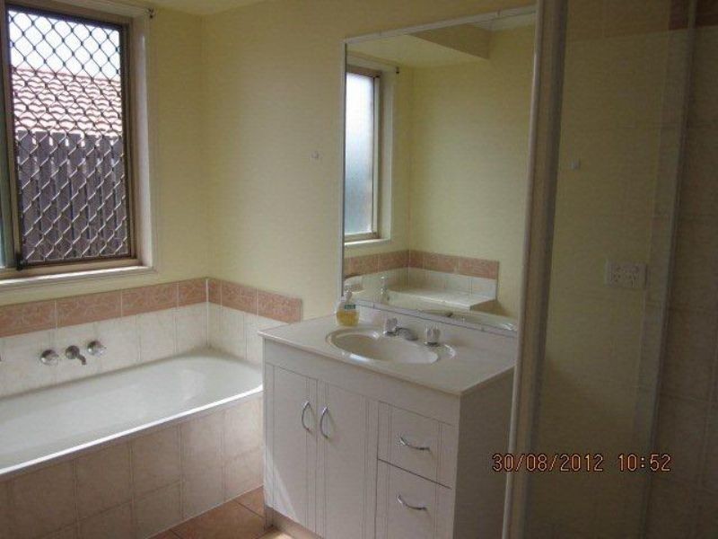 87 Carl Heck Blvd, Windaroo QLD 4207