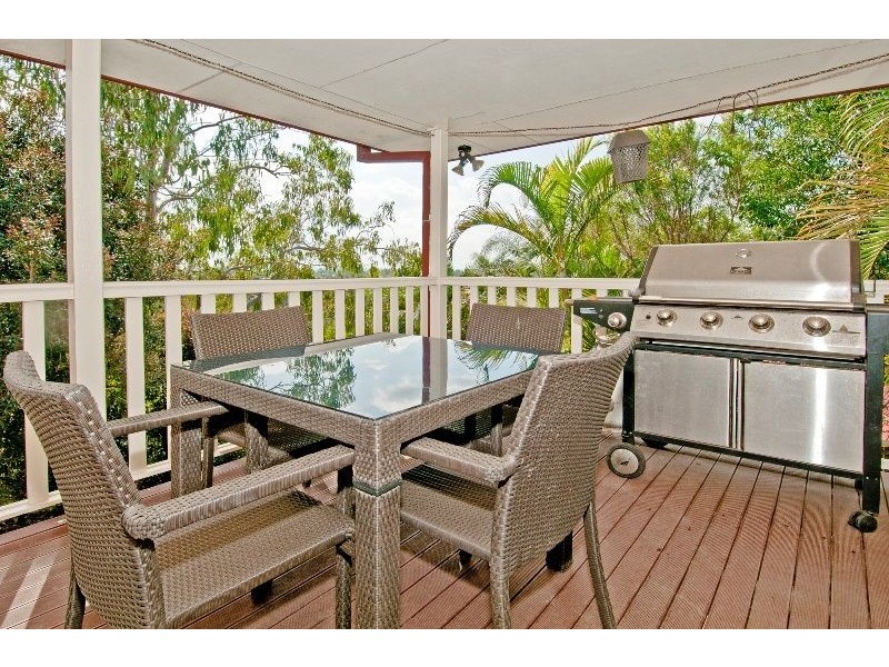 Edens Landing QLD 4207