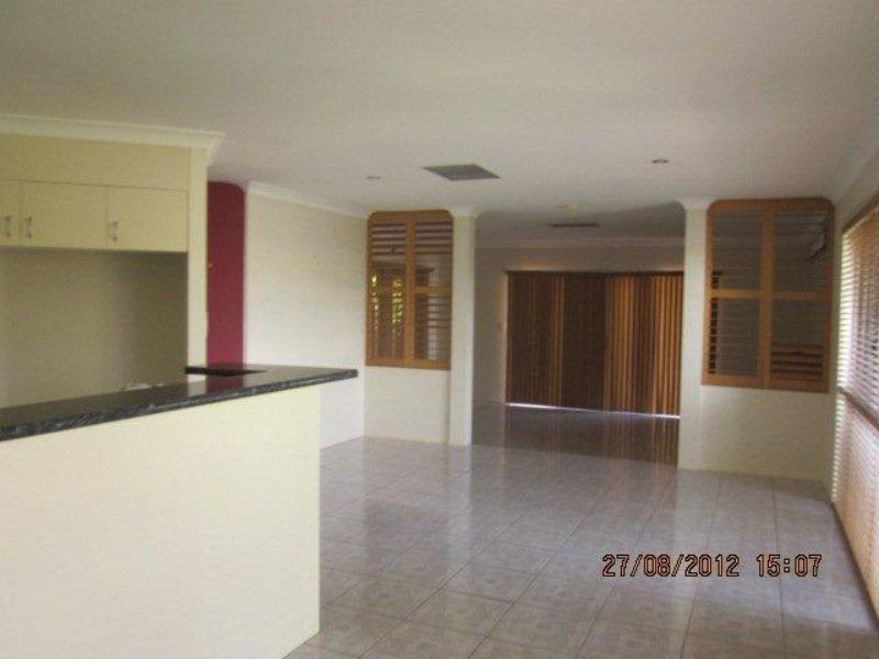 39 YVONNE CRS, Mount Warren Park QLD 4207