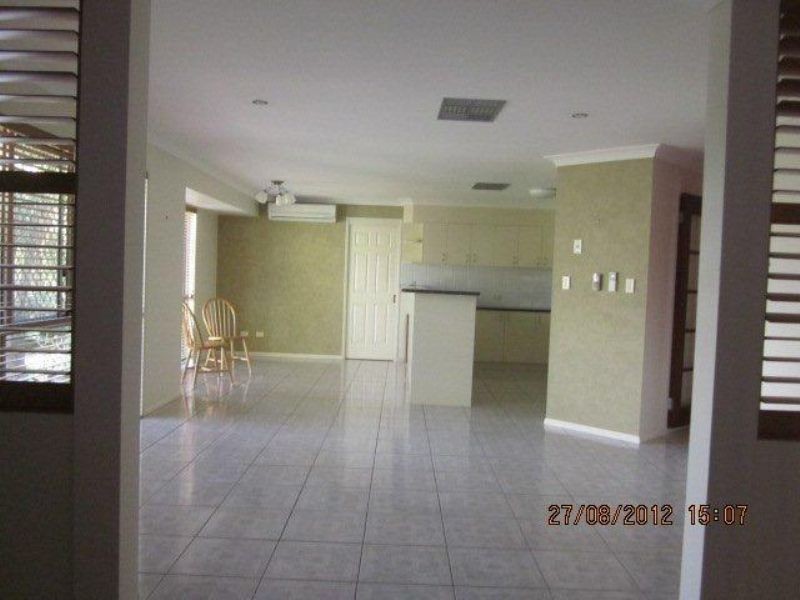 39 YVONNE CRS, Mount Warren Park QLD 4207