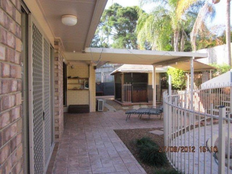 39 YVONNE CRS, Mount Warren Park QLD 4207