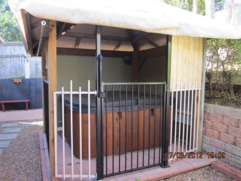 39 YVONNE CRS, Mount Warren Park QLD 4207