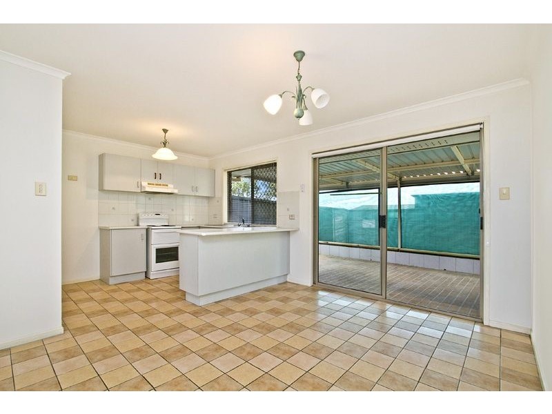 28 Dowling Cres, Eagleby QLD 4207