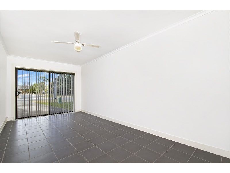 28 Dowling Cres, Eagleby QLD 4207