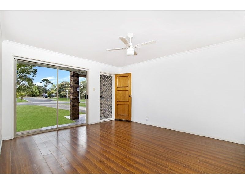28 Dowling Cres, Eagleby QLD 4207