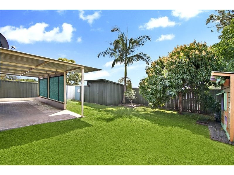 28 Dowling Cres, Eagleby QLD 4207