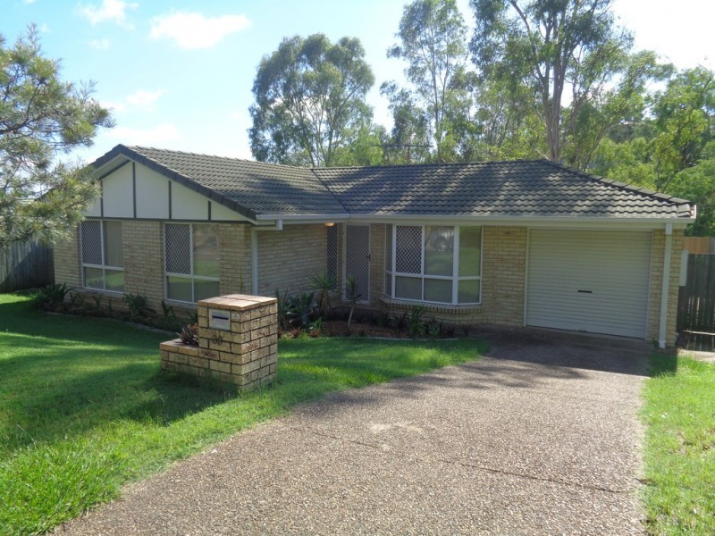 38 Chatfield St, Edens Landing QLD 4207